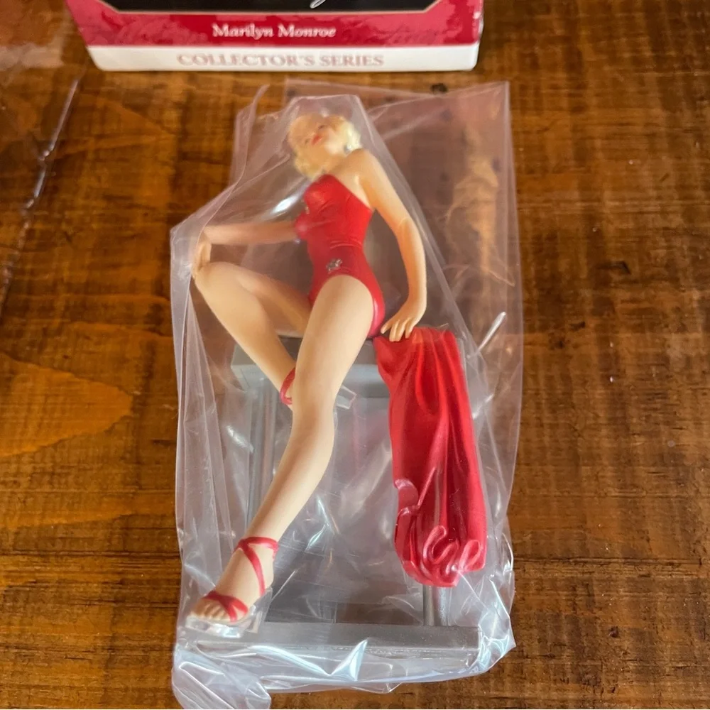 VTG Hallmark 1999 Marilyn Monroe Christmas Ornament Keepsake STILL SEALED IN BAG